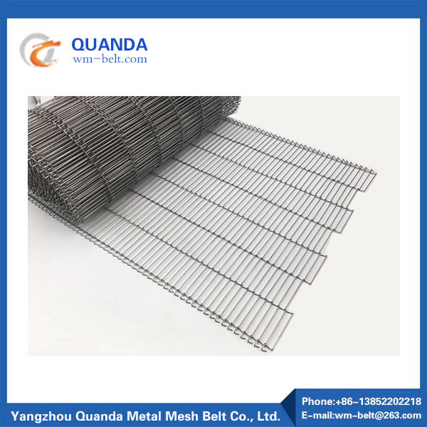 What are the advantages of using mesh conveyor wire belts over other types of conveyor belts